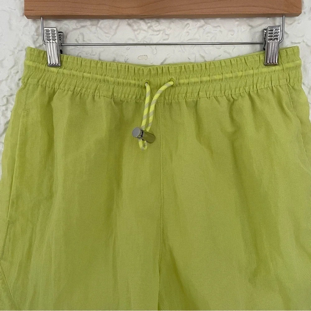 Lululemon Clear Intention Short Size 6